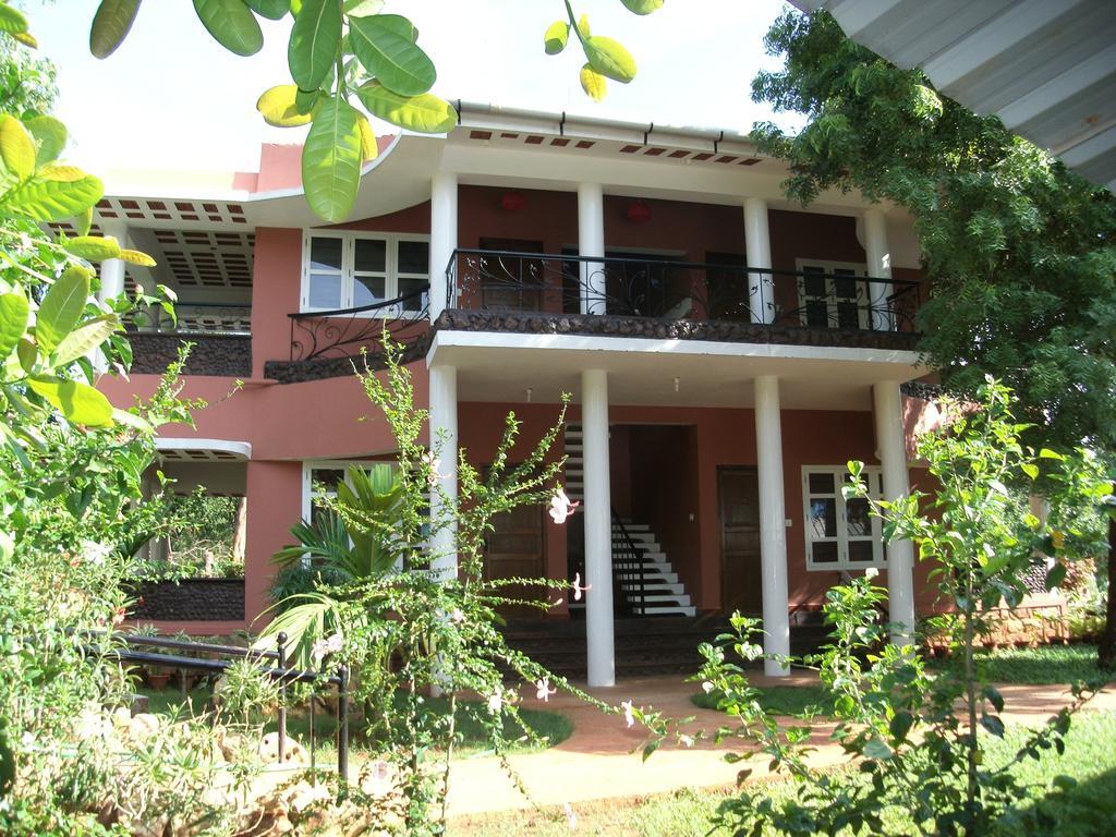Inn Pondiville Forest Retreat Pondicherry Exteriör bild